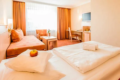 Einzelzimmer Premium Strassenseite