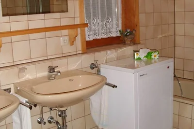 Ferienhaus auf drei Etagen mit überdachter Te...