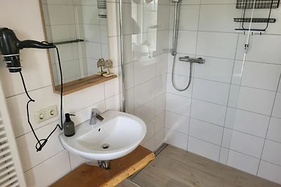 48m² | 2 Räume | 2 Duschbäder/WCs | 2...