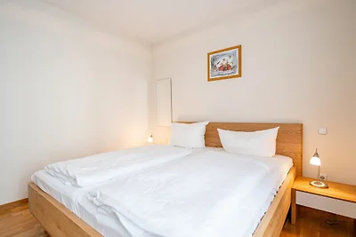 Villa Estrelia, App. 2