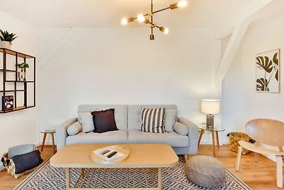 Apartment 6