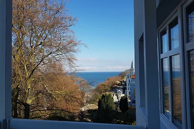 3 Raum/ Balkon mit Seeblick