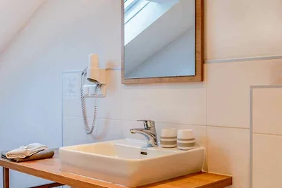 Doppelzimmer 8