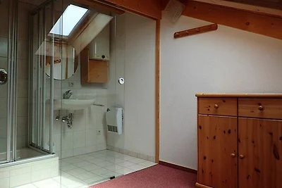 Freundliches Holzhaus mit zwei Schlafzimmern...