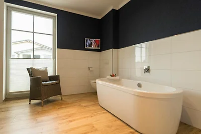 08 schöne 3-Raum-Ferienwohnung mit Sauna u.