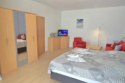 Studio 16 / mit Balkon