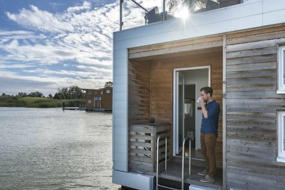 Floating House 1 Struck mit Kamin