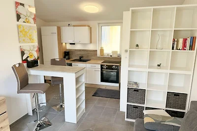 Bungalow 02 Fantasie mit Terrasse