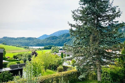 Komfortables Ferienhaus, Terrasse mit Bergpan...