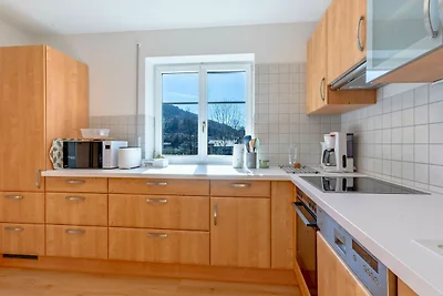 Ferienwohnung mit Bergblick, Balkon und...