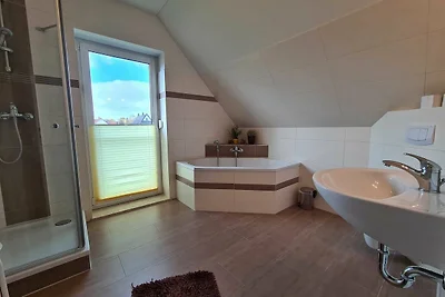 4-Raum-Ferienhaus (max. 6 Erw.+1 Baby)