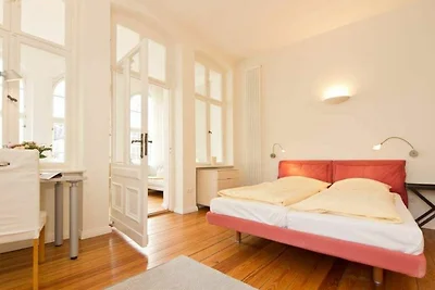 Villa Astrid, T1 Düsseldorf