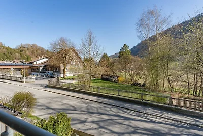 Ferienwohnung mit Bergblick, Balkon und...