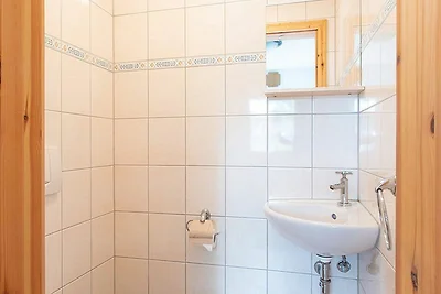 Modernisierte Doppelhaushälfte mit Garten und...
