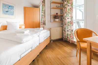 App. Vilm mit Balkon und Seeblick zentral...