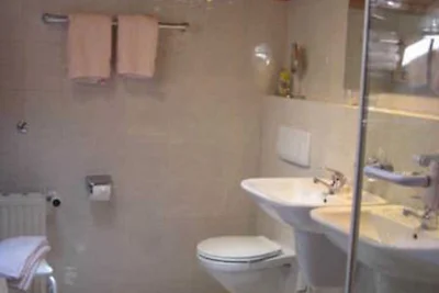 Dachgeschosswohnung Haupthaus (100qm) (8)