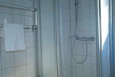 Emma in ruhiger Wohnlage mit schönem Grundstü...