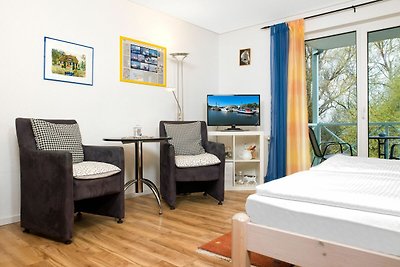 Residenz am Yachthafen Mann un Fru