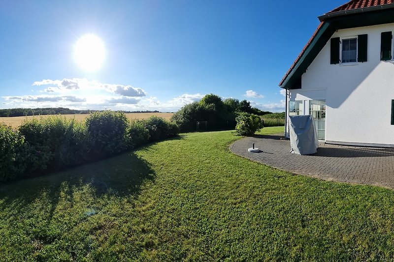 Garten mit herrlicher Aussicht zum Naturschutzgebiet und Meer ?