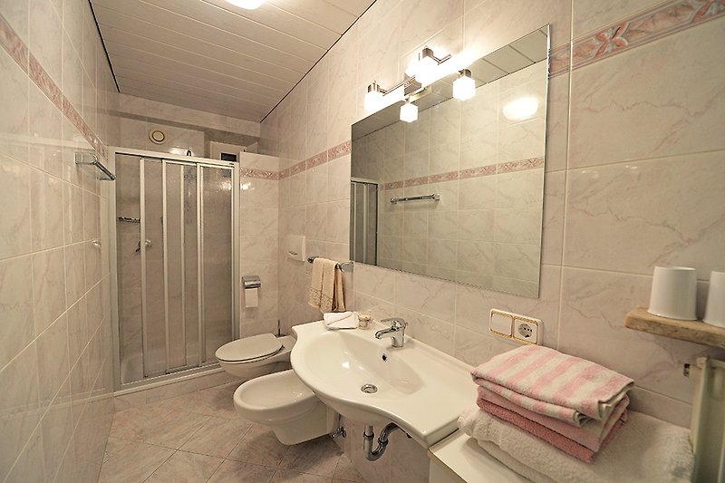 Dolomie Apartments - Bathroom 1