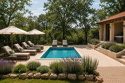 Villa Vinoselo-Wellness & Weinberge