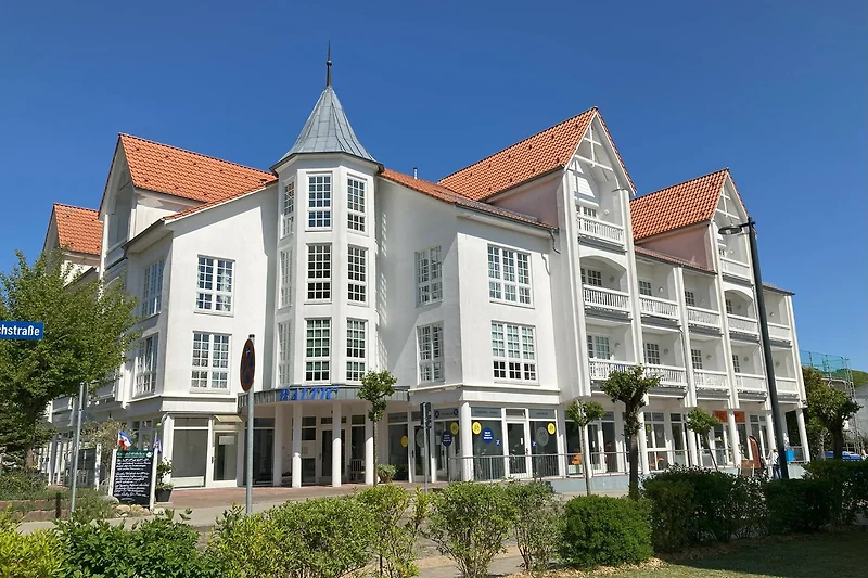 Haus Baltic im Ostseebad Sellin - genießen Sie die moderne Bäderarchitektur in strand- und zentrumsnaher Lage!
