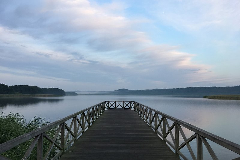 Der Schmachter See in Binz vor Sonnenaufgang.