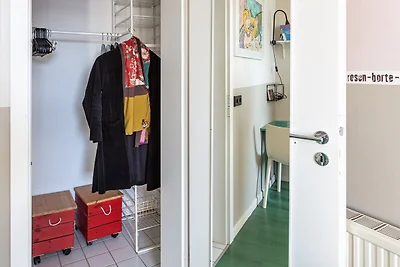 Haus Karoline, Das schöne Leben
