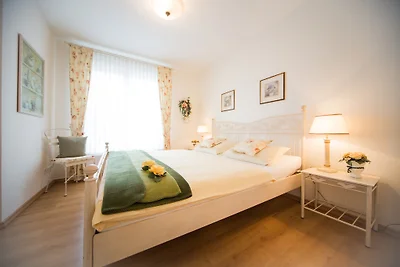 Villa Am Kurpark, Four Seasons