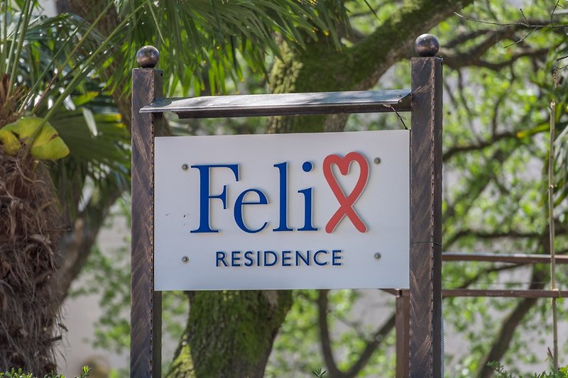 Felix Residence