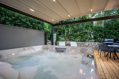 Wohnung mit Whirlpool im Freien