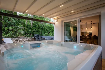 Wohnung mit Whirlpool im Freien