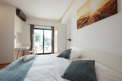 Villa Privlaka ****