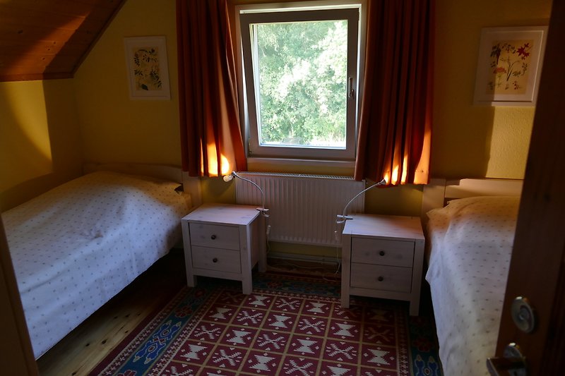 Schlafzimmer 3 mit 2 Einzelbetten