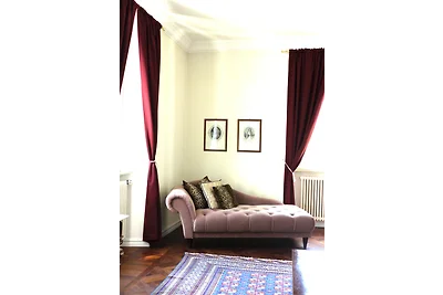 PALAZZO VALENTINO *****