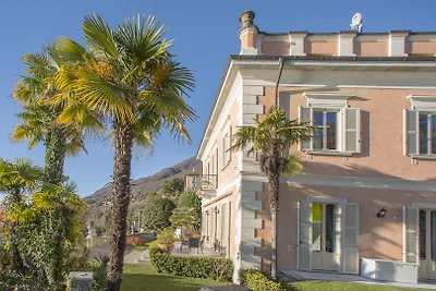 PALAZZO VALENTINO *****