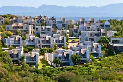 26  Thulana Hill