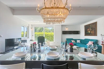 Villa Chiara - schöne Luxusvilla