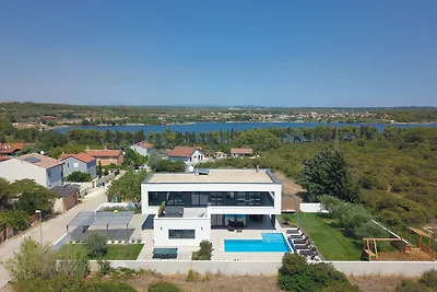 Villa vlakbij het strand - 10% vroe