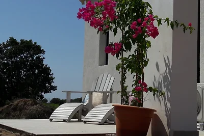 Villa ENA direkt am Meer mit Pool