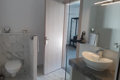 Villa VIO direkt am Meer mit Pool
