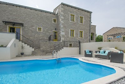 La Casa di Kyra, umgeben von viel Grün in ruhiger Lage mit Pool und Sauna