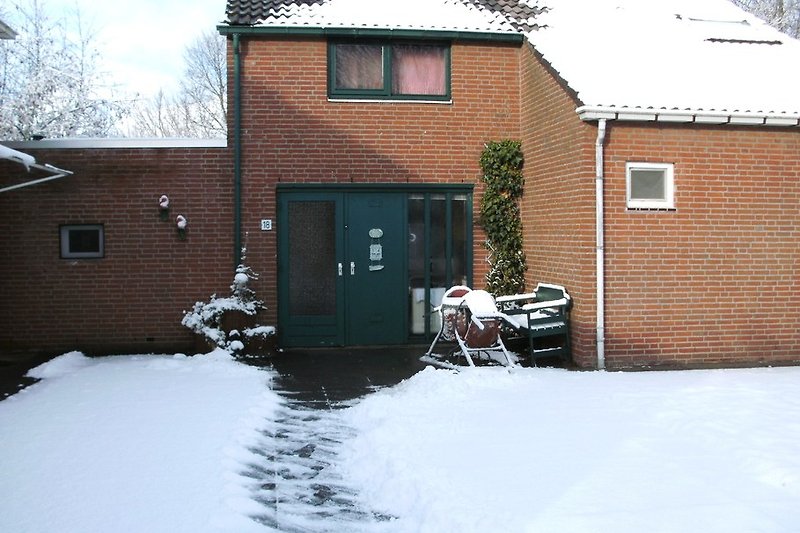 Eingang im Winter