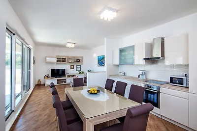 STRANDVILLA TIHANA, 5 met vom Meer