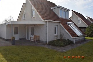 Ferienhaus in Zeeland Village