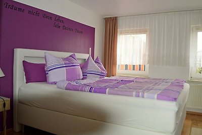 Ferienhaus mit Terrassen und Garten