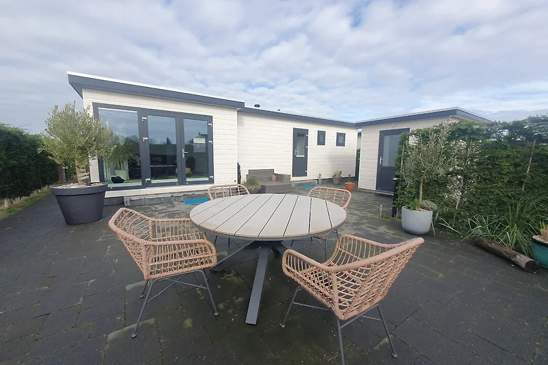 Mooi 4-persoons chalet op ruim perceel