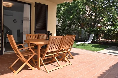 Casa al mare con giardino privato