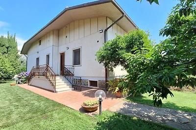 Villa Rita - grande giardino privato a soli 6 minuti a piedi dalla spiaggia