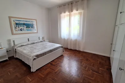 Villa Rita - grande giardino privato a soli 6 minuti a piedi dalla spiaggia